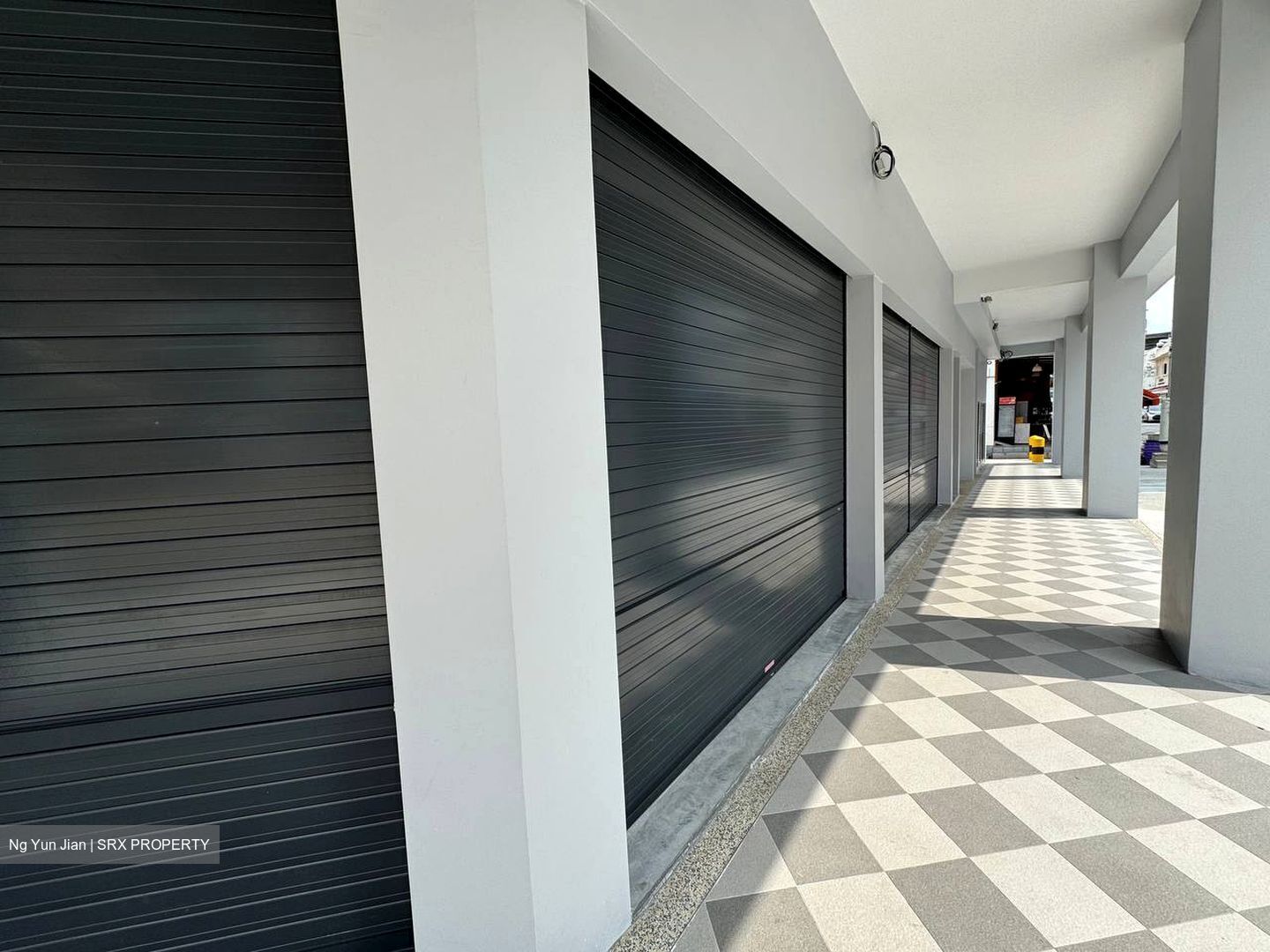 Sims Avenue (D14), Shop House #519728571